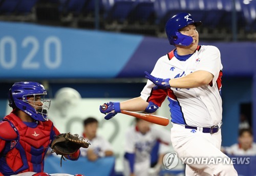(Olympics) S. Korea beats Dominican Republic in baseball with 9th inning rally