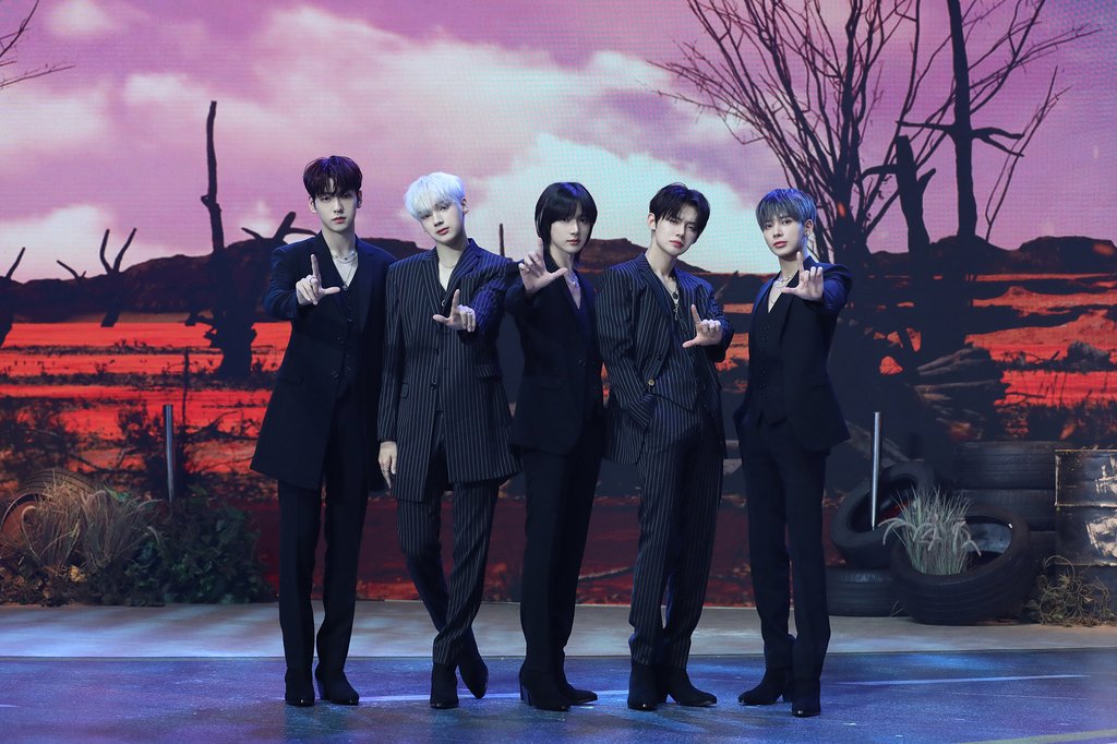 La foto, proporcionada por Big Hit Music, muestra al grupo masculino de K-pop TXT. (Prohibida su reventa y archivo)