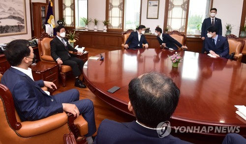 회동하는 박병석 국회의장과 양당 원내대표