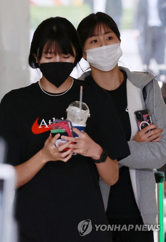 Twin S. Korean volleyball players Yonhap News Agency