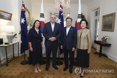 الرئيس مون يلتقي رئيس الوزراء الأسترالي على مأدبة عشاء في أستراليا