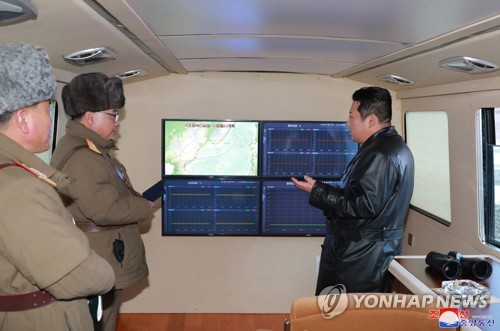 (عاجل)كوريا الشمالية تزعم إطلاق تجريبي لصاروخ يفوق سرعة الصوت بنجاح تحت إشراف الزعيم كيم جونغ-أون