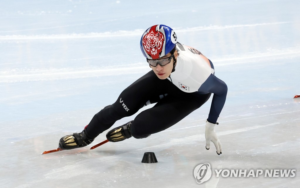 (عاجل) (أولمبياد بكين) فوز المتزلج السريع على المضمار القصير "هوانغ ديه-هون" بالميدالية الذهبية في سباق 1,500 متر - 1