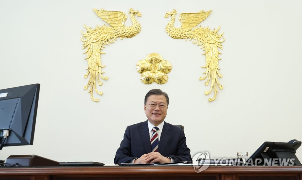 الرئيس مون يشيد بجميع الرياضيين الأولمبيين الكوريين الجنوبيين كفائزين - 1