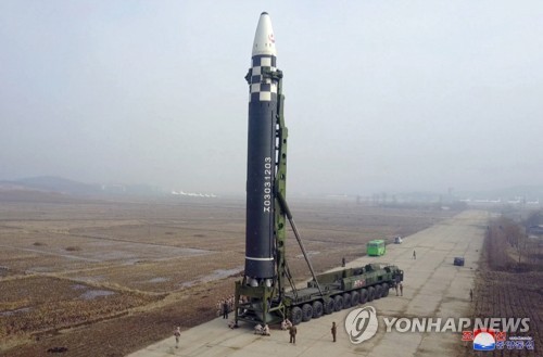北朝鮮発射のＩＣＢＭは「火星１５」　新型と虚偽発表か＝韓米分析