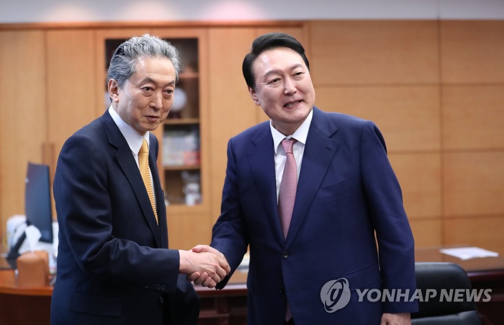 韓国次期大統領が外交始動　鳩山元首相や英閣僚らと面会