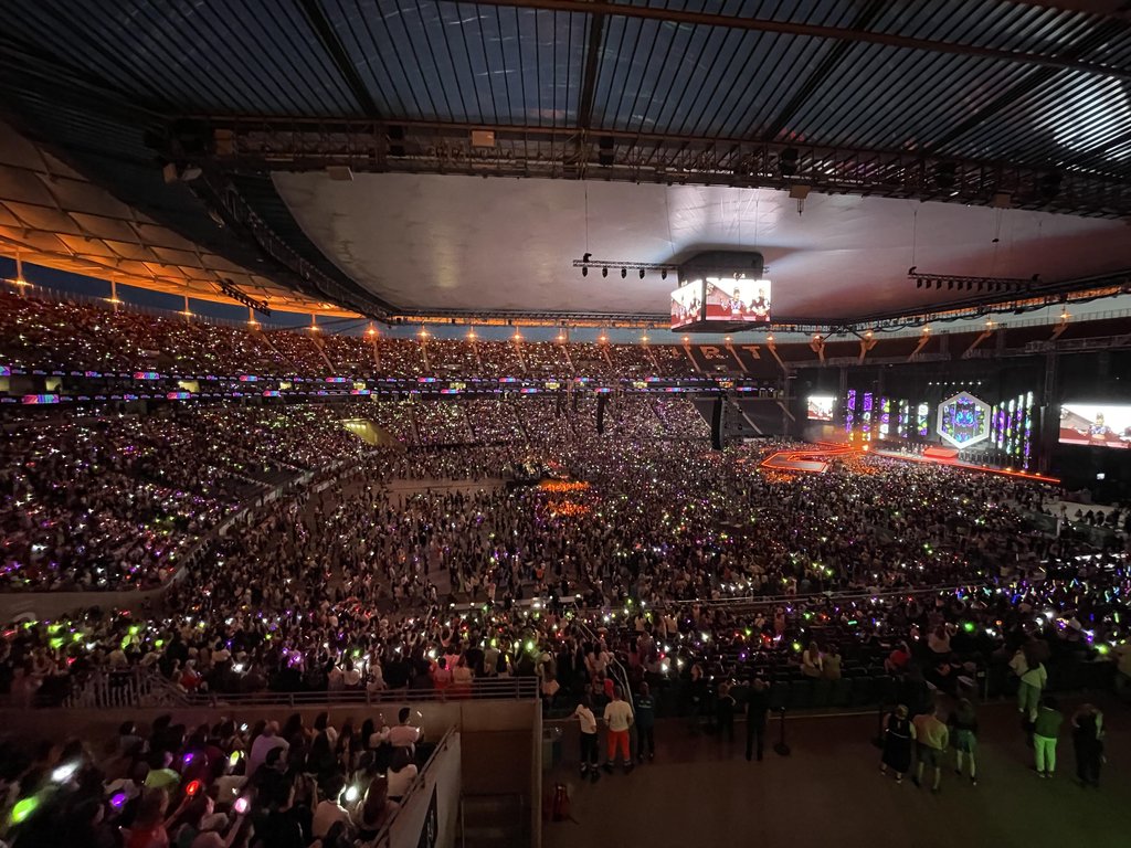 Plus de 44.000 spectateurs ont rempli le samedi 14 mai 2022 (heure allemande) le Deutsche Bank Park à Francfort, en Allemagne, pour un concert de K-pop intitulé «KPop.Flex» auquel le boys band NCT Dream participe. 