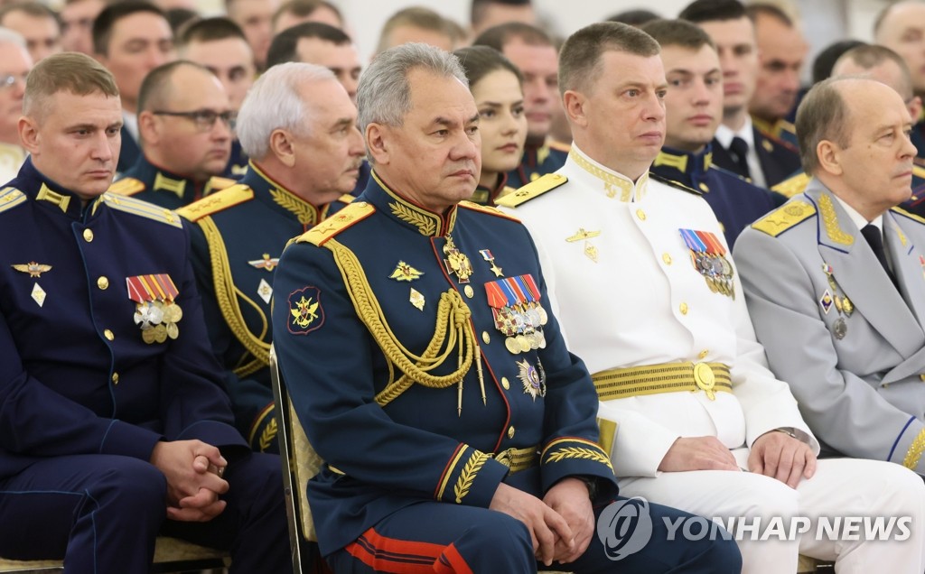세르게이 쇼이구(앞줄 왼쪽) 러시아 국방장관