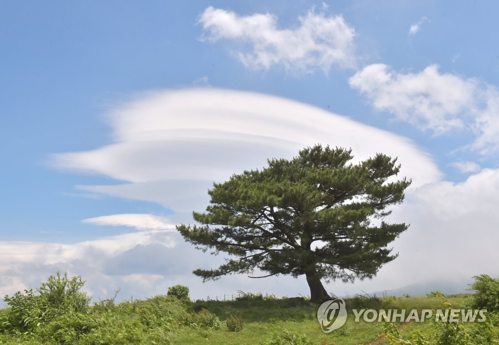 Nube lenticular en Jeju