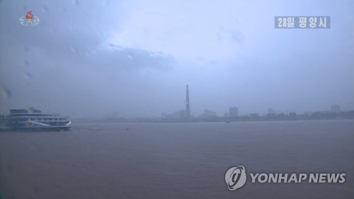 북한 평양에 최대 150㎜ 장대비…주요 하천에 홍수 경보(종합)