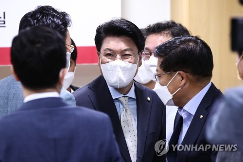 경찰 민주적 운영 정책토론회 참석한 장제원