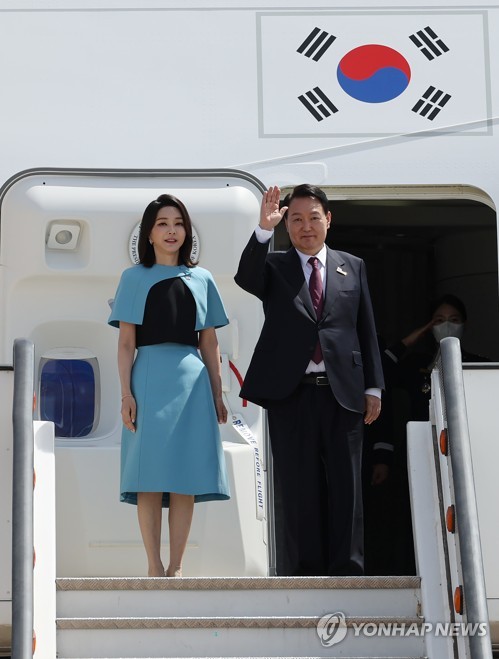 Yoon leaves Spain following NATO summit