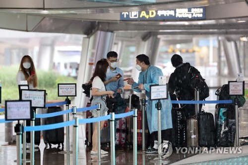 실외마스크·입국검사 완전해제 '만지작'…코로나출구 논의 속도