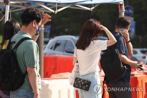 [날씨] 무더위 속 내륙 곳곳 소나기…서울 낮 최고 33도