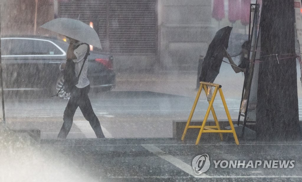ソウルなど首都圏で大雨　９日も続く見込み