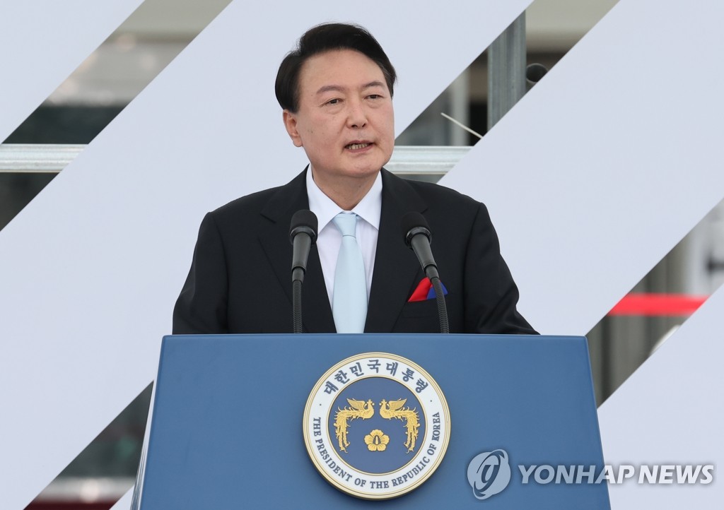 President Yoon Suk-yeol delivers a Liberation Day speech at the presidential office in Seoul on Aug. 15, 2022. (Yonhap)