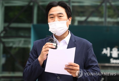 [이태원 참사] 서울시의원, 희생자 명단 공개한 언론사 고발