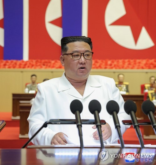 N. Korean leader meets anti-pandemic army medics