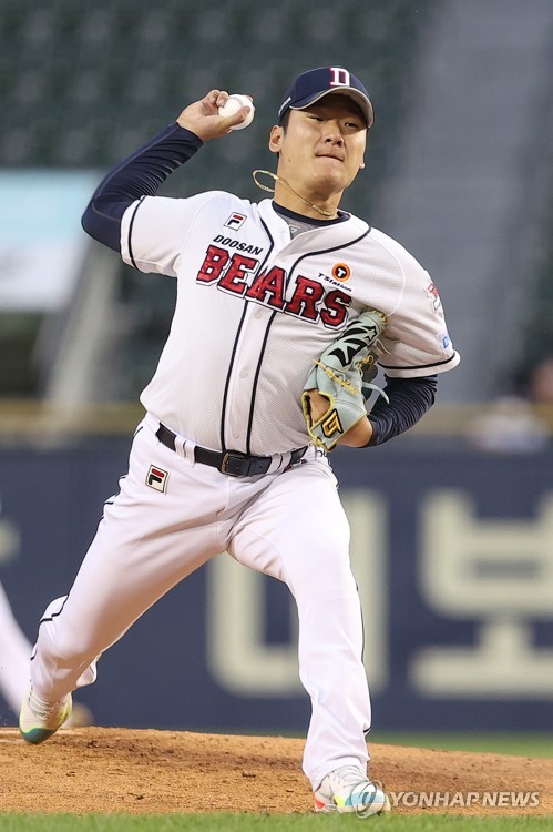 Yonhap Interview) Big leaguer Tommy Edman 'excited' to represent Korean  heritage at WBC