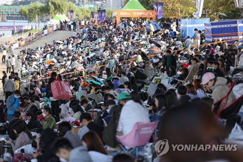 서울 도심 집회·세계불꽃축제 여파 곳곳 교통체증