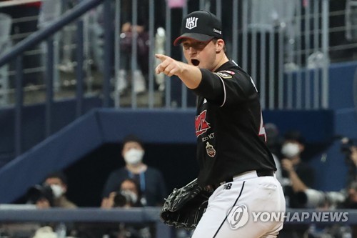 Ex-WBC manager Kim sees pitching as key for Korea