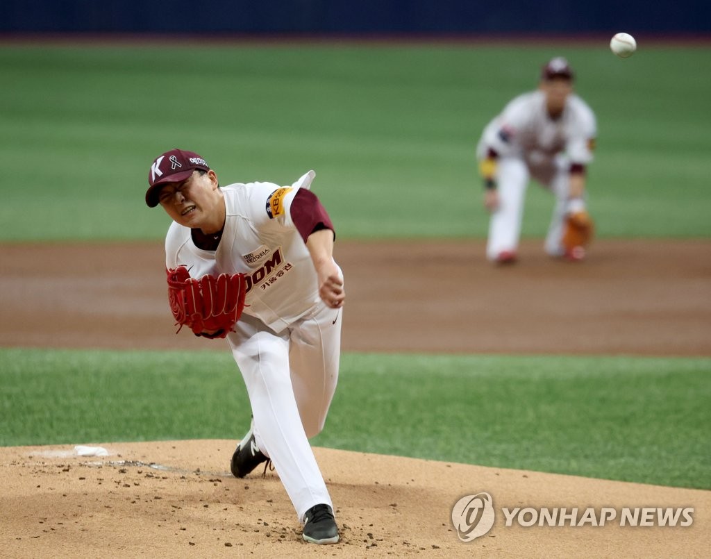 한국 시리즈 4차전, 역투하는 이승호