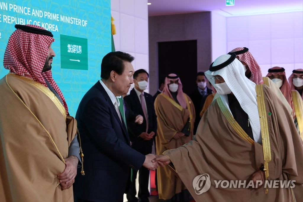 الرئيس يون يناقش مع ولي العهد السعودي محمد بن سلمان سبل إحداث قفزة العلاقات بين البلدين - 7