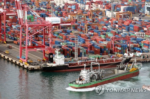 한국경제, '침체 혹한기' 진입하나…화물운송거부 등 온통 악재