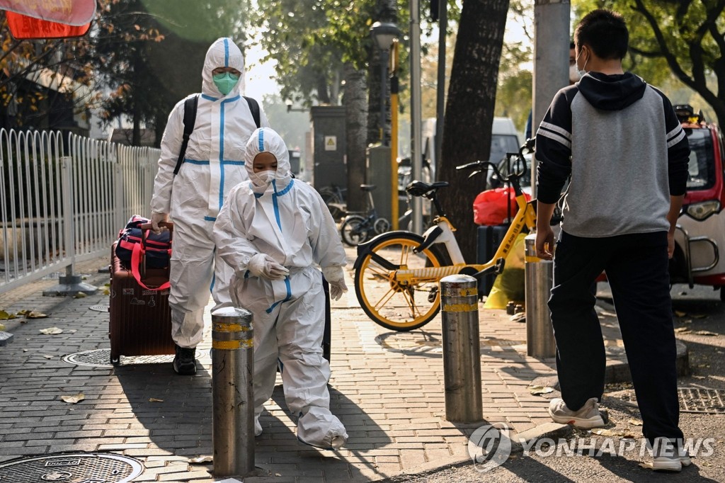 중국 베이징 코로나19 신규감염 1천명대…'수도 방역' 비상