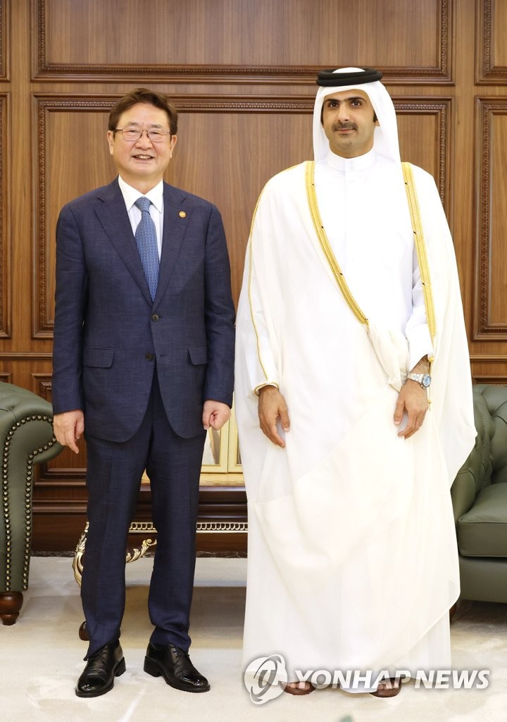 وزير الثقافة الكوري الجنوبي يلتقي مع نظيره القطري في الدوحة