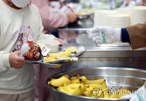 학교 비정규직 파업으로 제주 53개 학교 급식 차질
