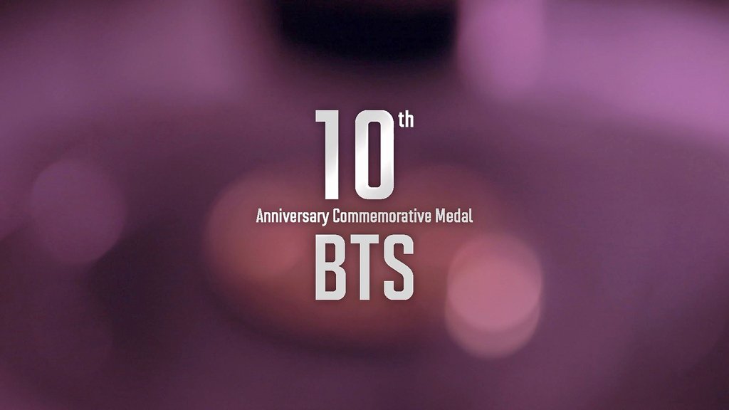 Medallas conmemorativas del 10º aniversario del debut de BTS
