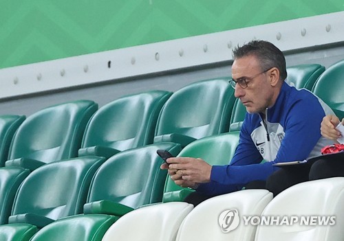 (World Cup) During record-long tenure, Bento brought stability, structure to S. Korean football