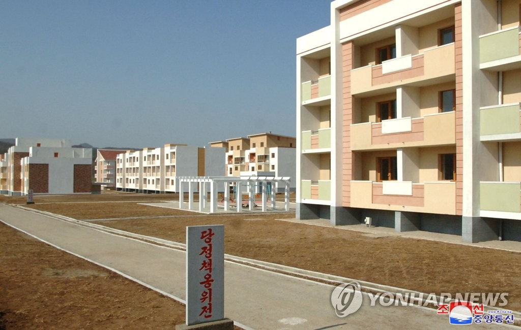 북한 농촌에 건설된 주택