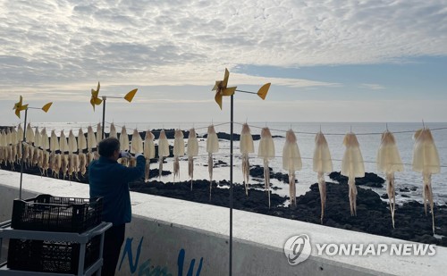 제주, 대체로 흐리고 곳에 따라 비 또는 눈