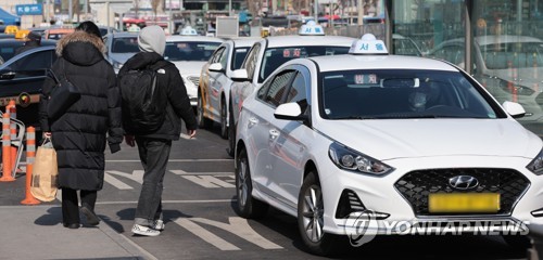 زيادة أجرة التاكسي الأساسية 1000 وون لتصل إلى 4,800 وون في فبراير