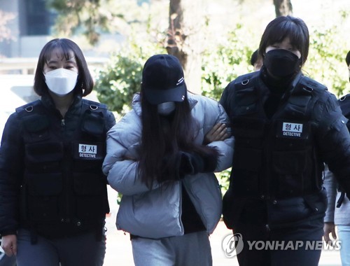 2살 아들 집에 혼자 방치해 사망…20대 엄마