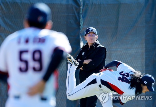 Backup infielder prepared to step in on short notice at WBC