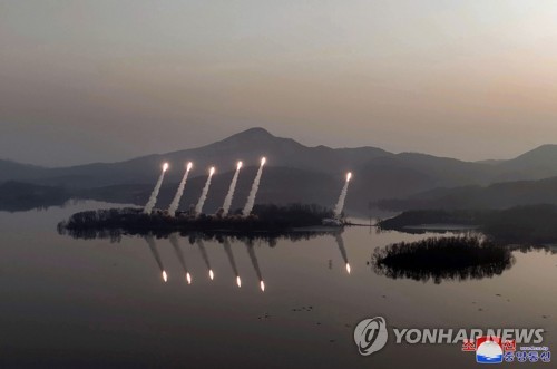 北朝鮮が９日発射「新型戦術誘導兵器」に進展　より低高度・短距離に