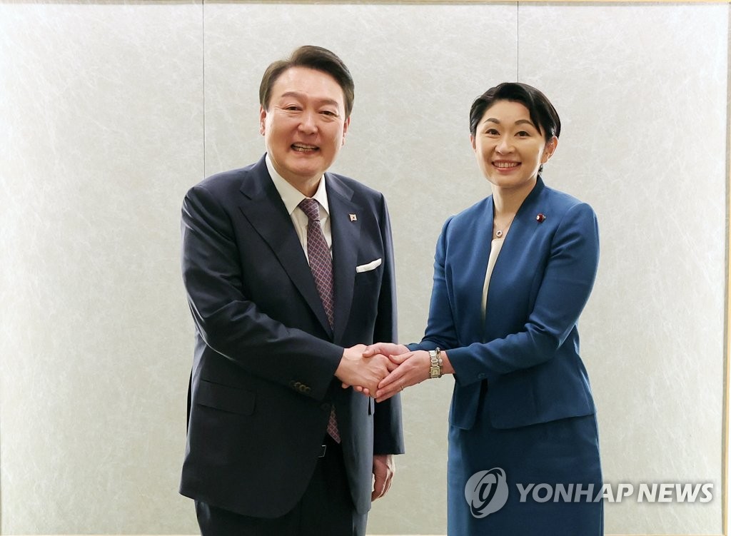 Avec la vice-présidente de l'Union des parlementaires Japon-Corée