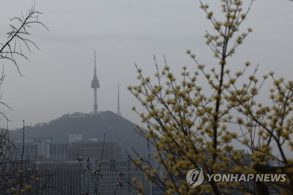 봄 시샘하는 미세먼지