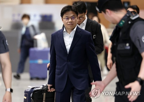 عودة رئيس فريق الخبراء الكوري الجنوبي إلى البلاد