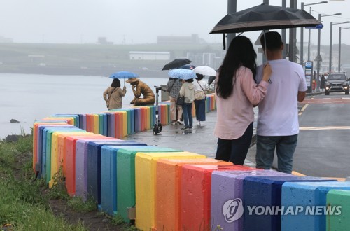 雨の済州島