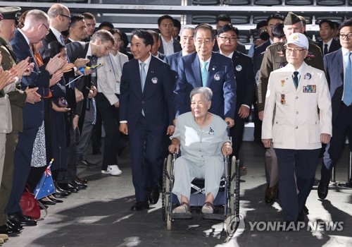 '위대한 헌신에 존경과 감사'…6·25전쟁 73주년 행사 개최