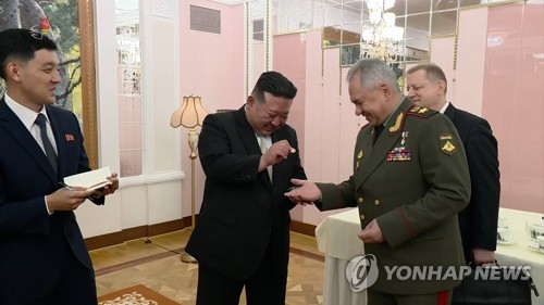국방부, 북러 무기거래 정황에 "불법 거래 즉각 중단해야"