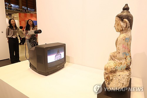 (LEAD) Frieze, Kiaf bring together art lovers, collectors in Seoul