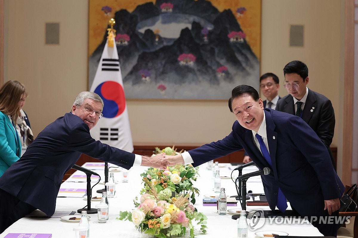 Yoon se reúne con el jefe del COI