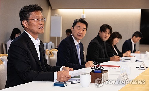 교원들의 목소리 전하는 김용서 교사노동조합 위원장