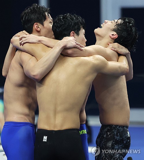 S. Korea wins gold in men's swimming relay