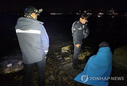 密入国試みた中国人２２人を検挙